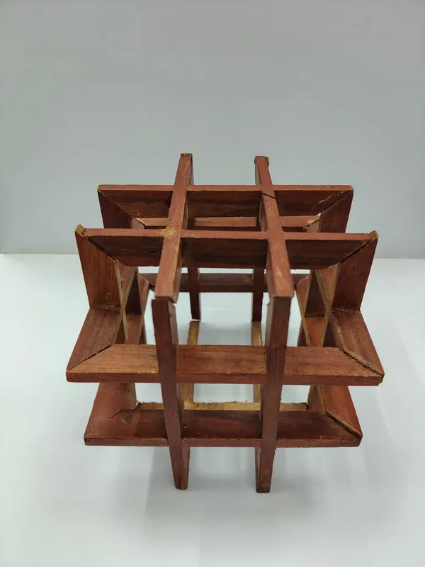 Wooden_Multi-Directional_Puzzle_Rack_Organizer