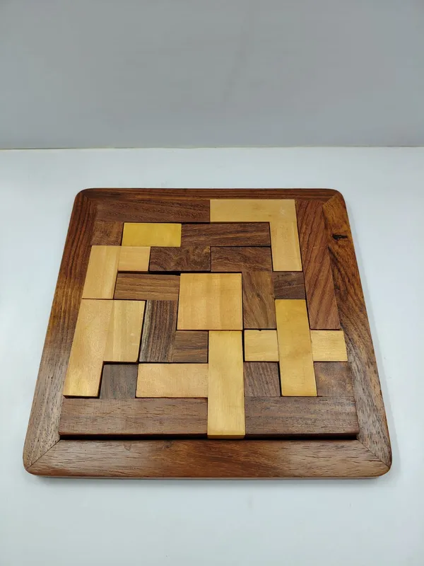 Wooden_Two-Tone_Tetris_Puzzle_Game