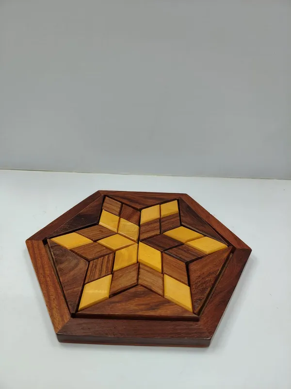 Wooden_Hexagonal_Star_Pattern_Puzzle_Box