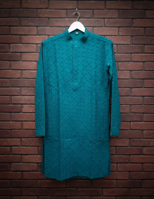 MENS_LAKHNAVI_CHICKENKARI_KURTA