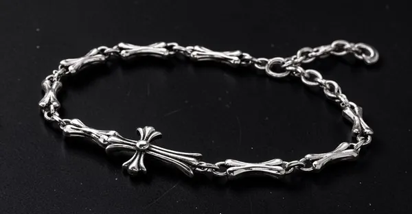Silver_Titanium_Steel_Cross_Bone_Link_For_Men
