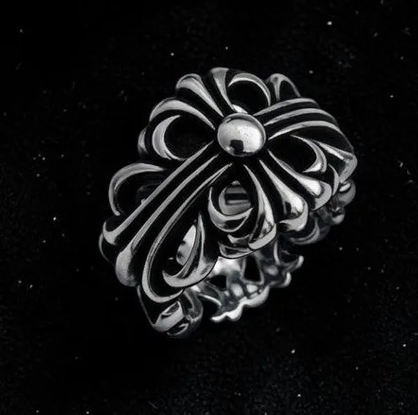 Silver_Titanium_Steel_Chrome_Floral_Ring_For_Men