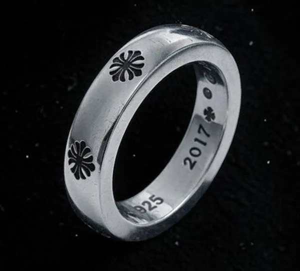 Silver_Titanium_Steel_Chrome_Flower_Ring_For_Men