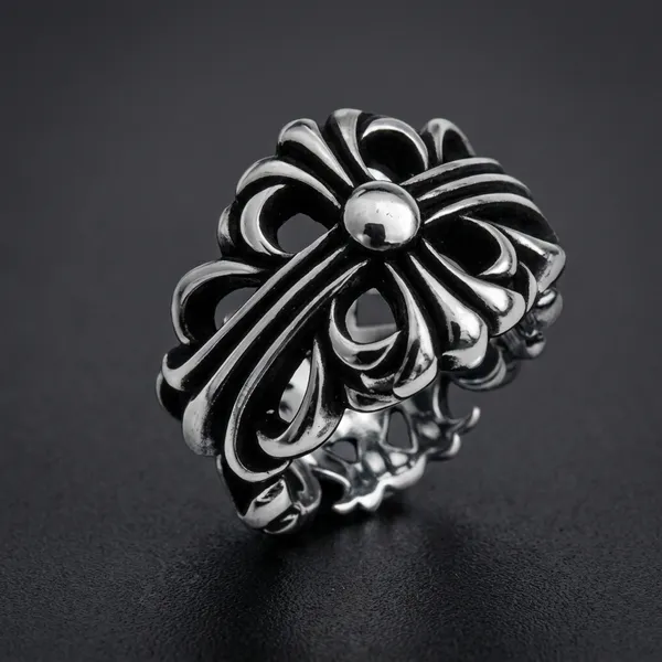 Silver_Titanium_Steel_Chrome_Floral_Ring_For_Men