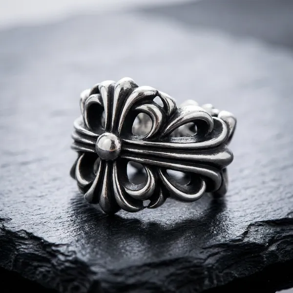 Silver_Titanium_Steel_Chrome_Floral_Ring_For_Men
