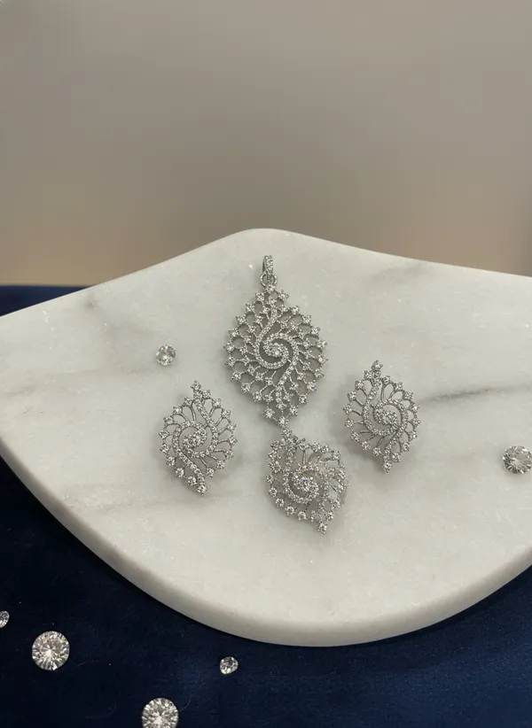 Silver_Paisley_Cz_Pendant_Set_With_Matching_Earrings