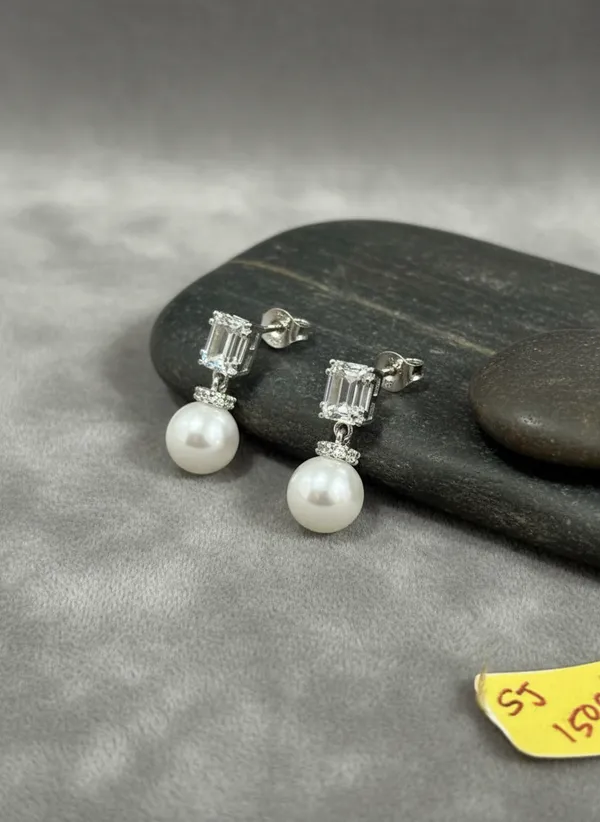 Baguette_Premium_Cz_And_Pearl_Drop_Earrings