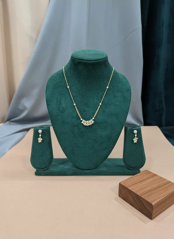 Gold_Pearl_Cluster_Necklace_Set_With_Leaf_Drop_Earrings