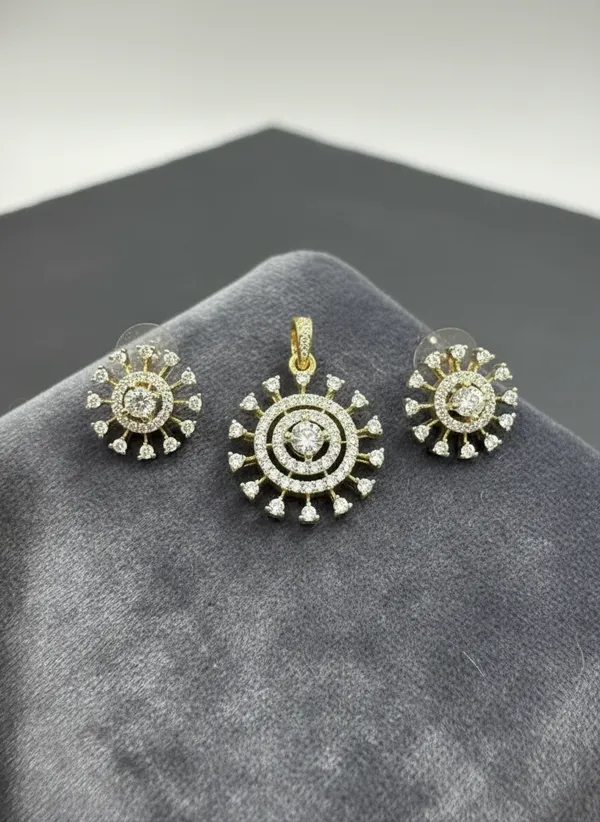 Gold_Sunburst_Cz_Pendant_Set_With_Solitaire_Centre