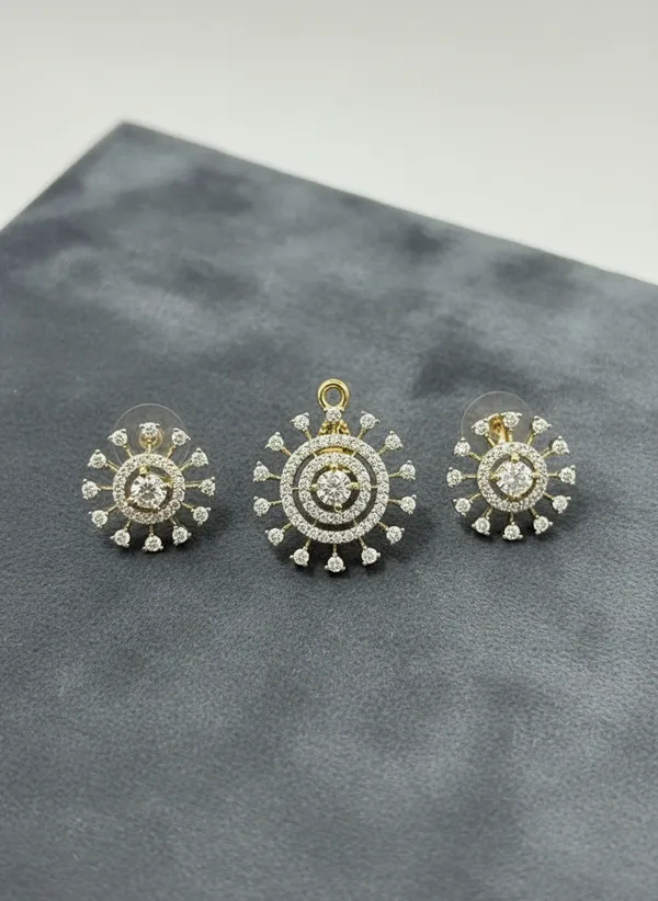 Gold_Sunburst_Cz_Pendant_Set_With_Solitaire_Centre