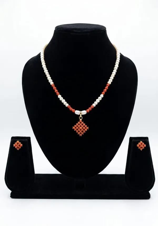Red_And_White_Pearl_Coral_Bead_Traditional_Necklace_Set_For_Women