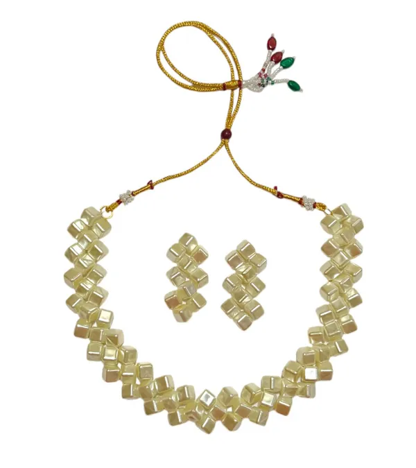 Off_White_Square_Necklace_And_Earring