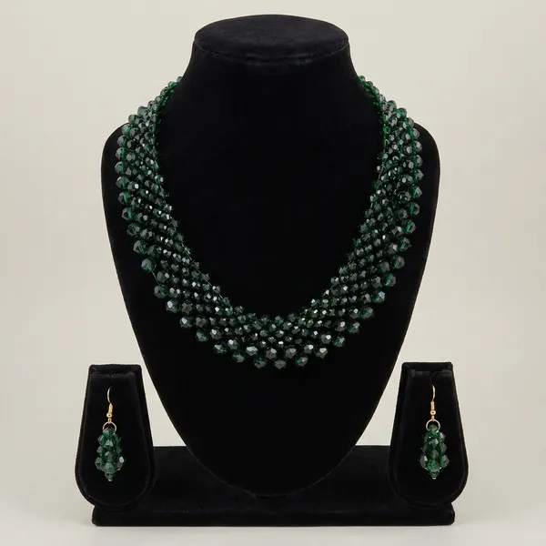 Sparkling_Black_And_Green_Crystal_Beaded_Necklace_With_Matching_Earrings