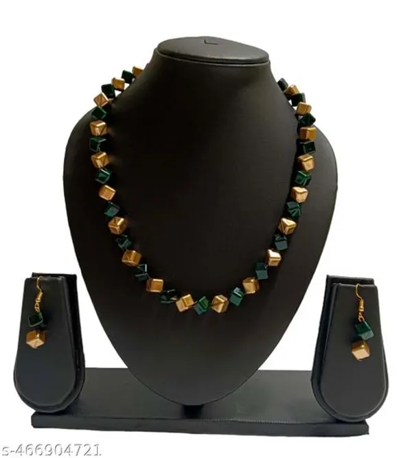 Green_Square_Single_Line_Jewellery_Set_For_Women