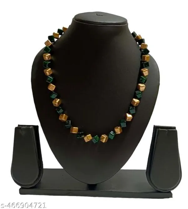 Green_Square_Single_Line_Jewellery_Set_For_Women