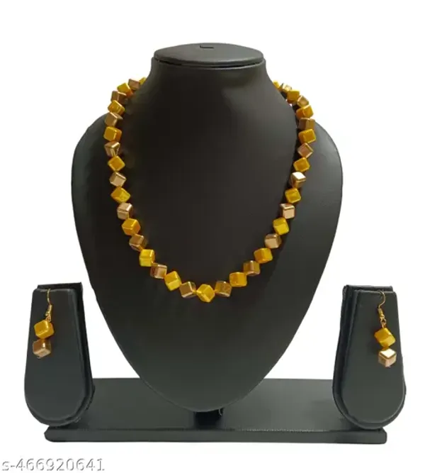 Yellow_Square_Single_Line_Jewellery_Set_For_Women
