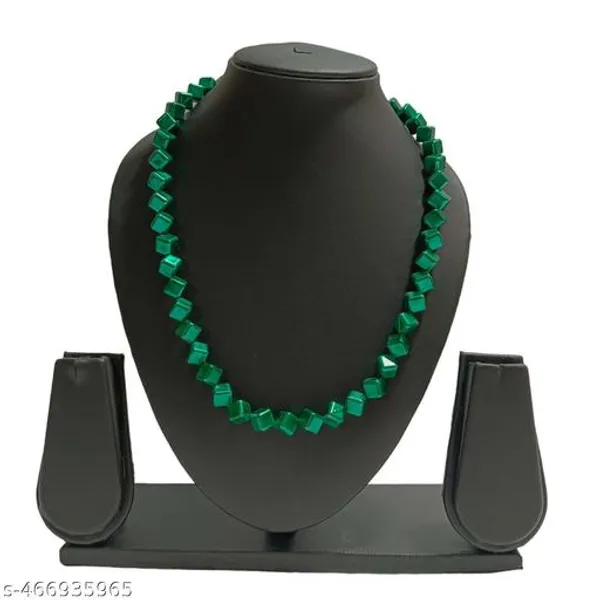 Green_Square_Single_Line_Jewellery_Set_For_Women