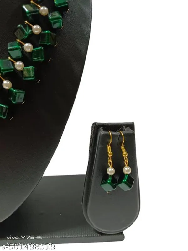 Dark_Green_Handmade_Pearl_Jewellery_Set_For_Women