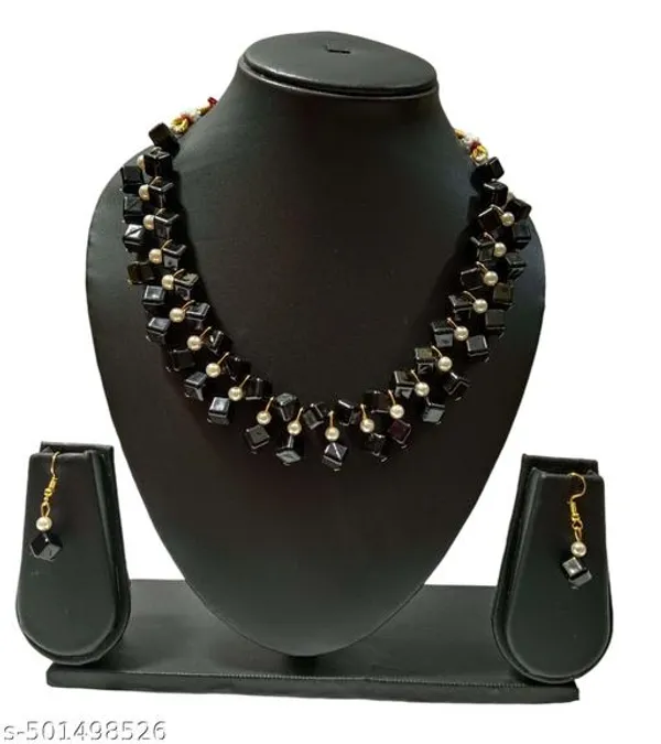 Black_Handmade_Pearl_Jewellery_Set_For_Women