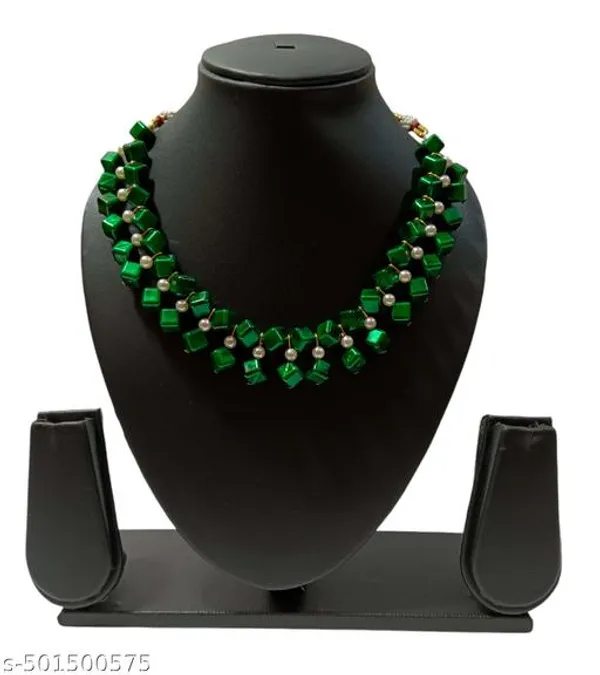 Green_Handmade_Pearl_Jewellery_Set_For_Women