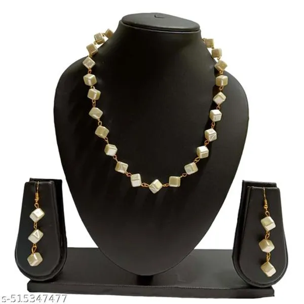White_Square_Traditional_Jewellery_Set_Off_For_Women