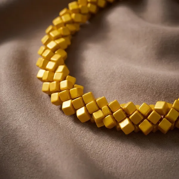 Elegant_Gold-Toned_Weave_Pattern_Necklace_And_Earring_Set