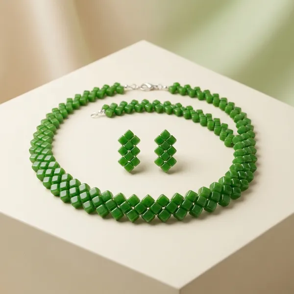 Elegant_Emerald_Green_Beaded_Necklace_And_Earrings_Jewelry_Set
