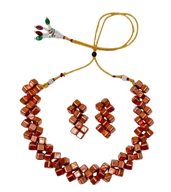 Light_Brown_Square_Necklace_AAnd_Earring