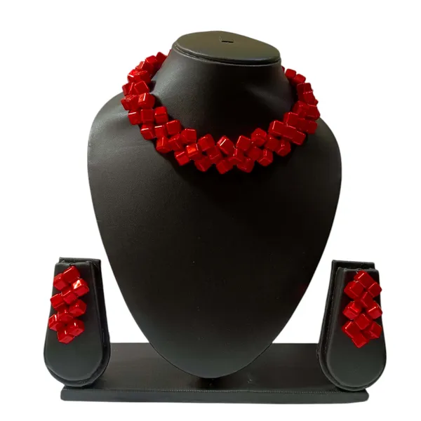 Red_Square_Beaded_Necklace_And_Earrings_Set