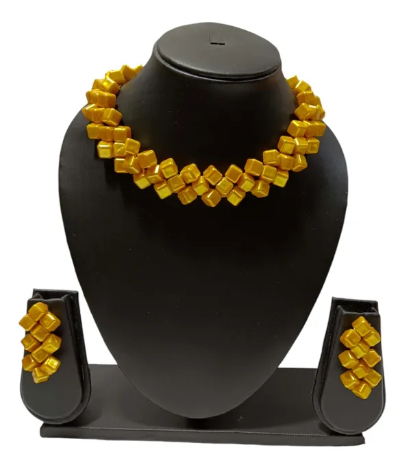 Yellow_Traditional_Amber_Yellow_Square_Bead_Necklace_And_Earrings_Set_For_Women