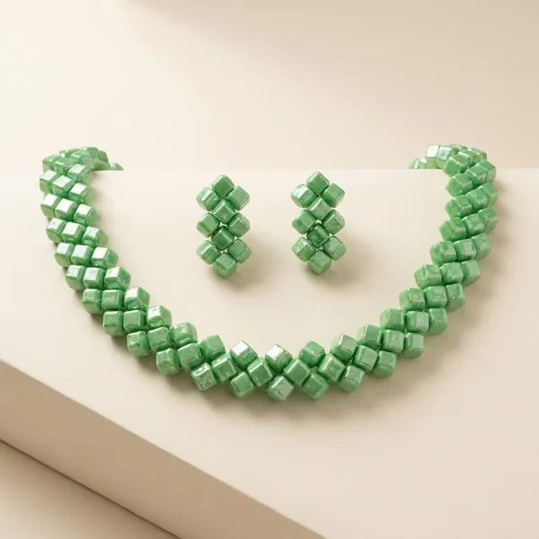 Green_Diamond-Pattern_Beaded_Jewellery_Set_With_Necklace_And_Earrings