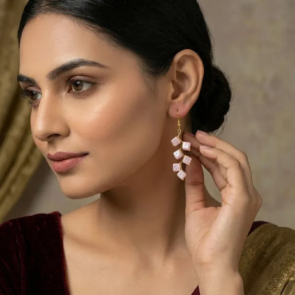 Light_Pink_Zigzag_Handmade_Weight_Party_Wear_Pearl_Beads_Jewellery_Set_For_Women