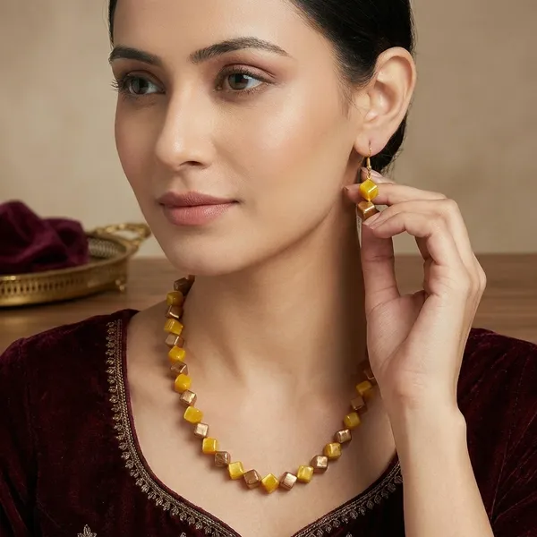 Yellow_Square_Single_Line_Jewellery_Set_For_Women
