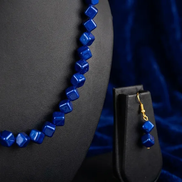 Navy_Blue_Square_Single_Line_Jewellery_Set_For_Women