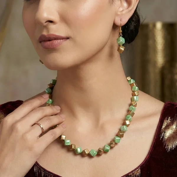 Turquoise_Green_Square_Single_Line_Jewellery_Set_For_Women