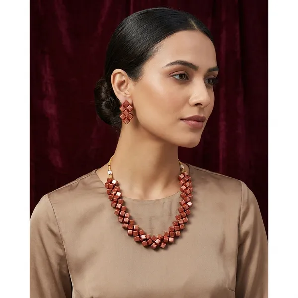 Light_Brown_Square_Necklace_AAnd_Earring