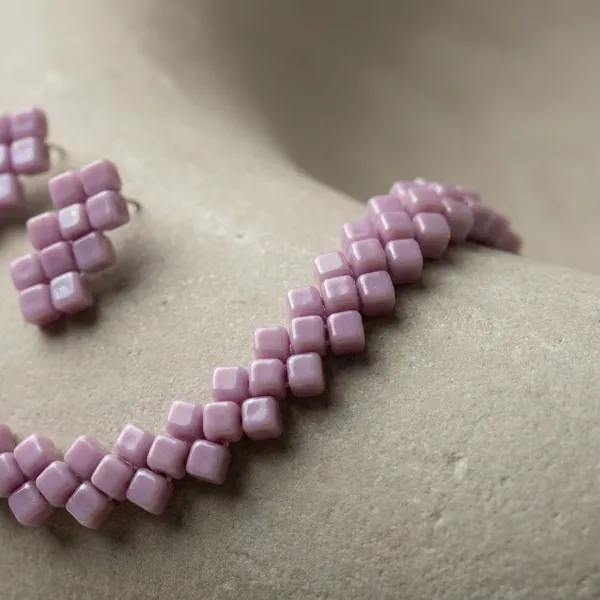 Elegant_Purple_Beaded_Jewelry_Set_-_Necklace_And_Earrings