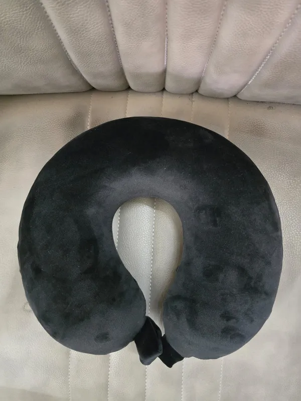 Grey_And_Black_U-Shaped_High_Density_Memory_Foam_Travel_Neck_Support_Pillow_(Pack_Of_2)