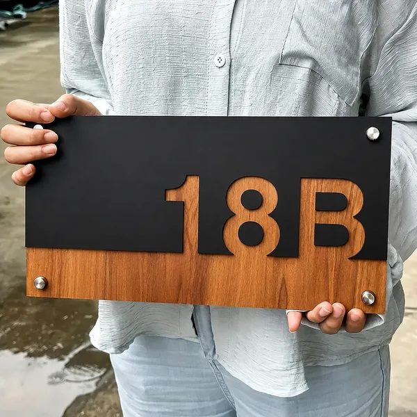 Modern_Wooden_House_Name_Plate