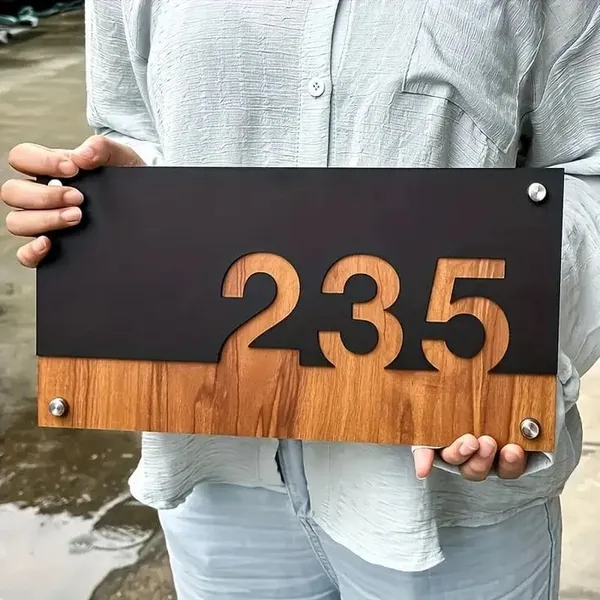 Modern_Wooden_House_Name_Plate
