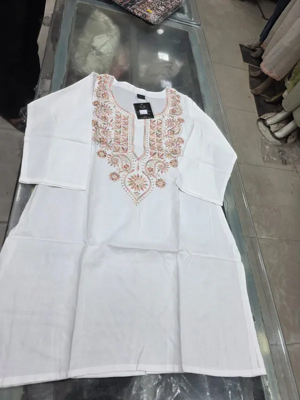 White_Embroidered_Short_Kurta_With_Peach_-_Gold_Neckline_Design