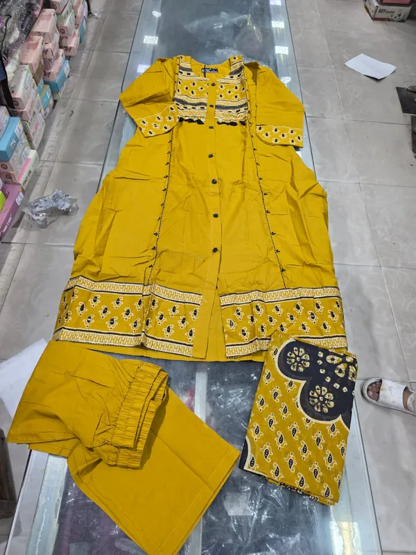 Yellow_Embroidered_Ethnic_Suit_Set_With_Dupatta