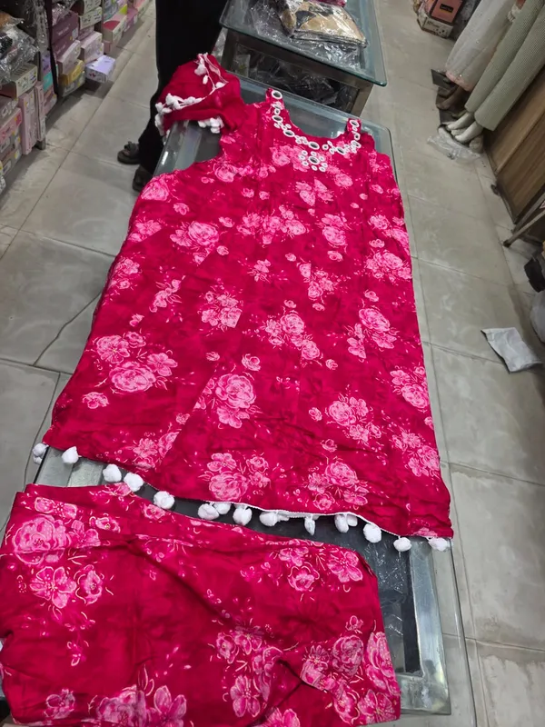 Red_Floral_Printed_Kurti_With_Pom-Pom_Border