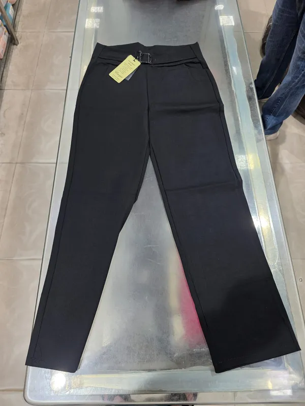 Women's_High-Waisted_Black_Pants_With_Belt