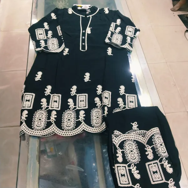 Black_Embroidered_Kurta_Set_With_White_Thread_Work