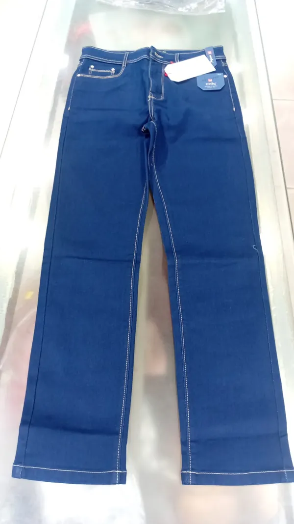 Blue_Wide_Leg_Jeans_With_Contrast_Stitching