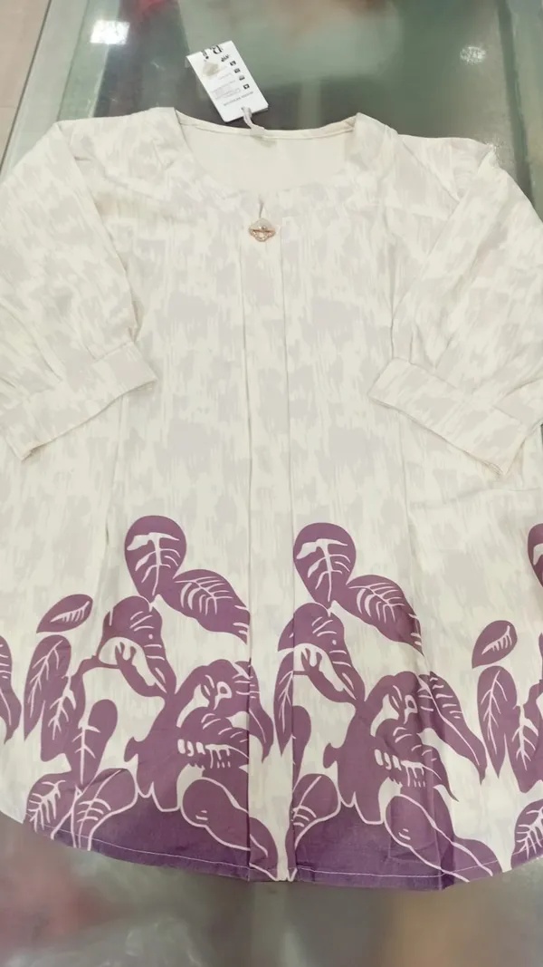 White_Premium_And_Elegant_Kurti_With_Purple_Leaf_Print