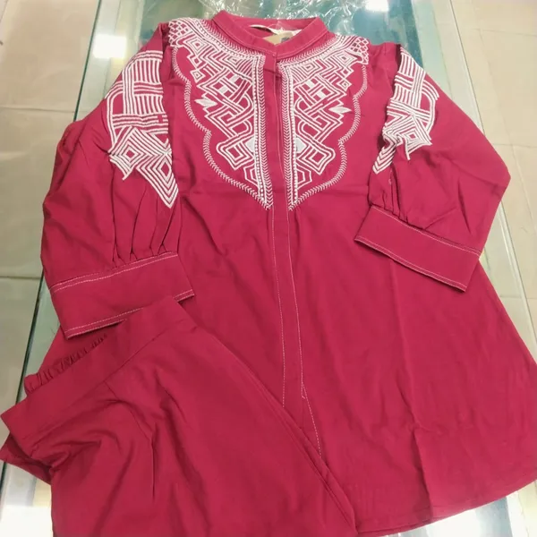 Pink_Premium_And_Elegant_Embroidered_Kurti