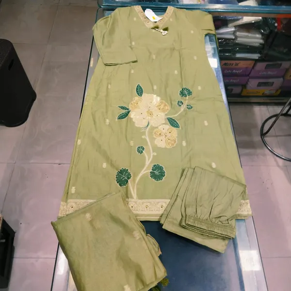 Light_Green_Embroidered_Salwar_Suit_Set_With_Floral_Motif
