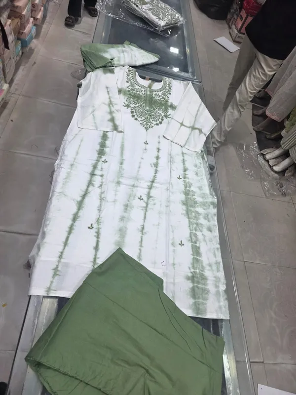 White_And_Sage_Green_Tie-Dye_Kurta_Set_With_Silver_Necklace